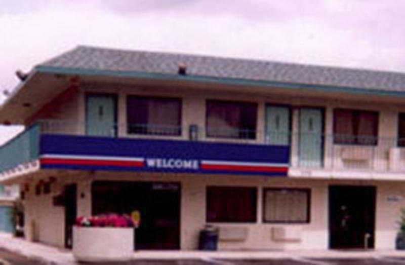 Motel 6-Fresno, Ca - Blackstone South Exterior photo